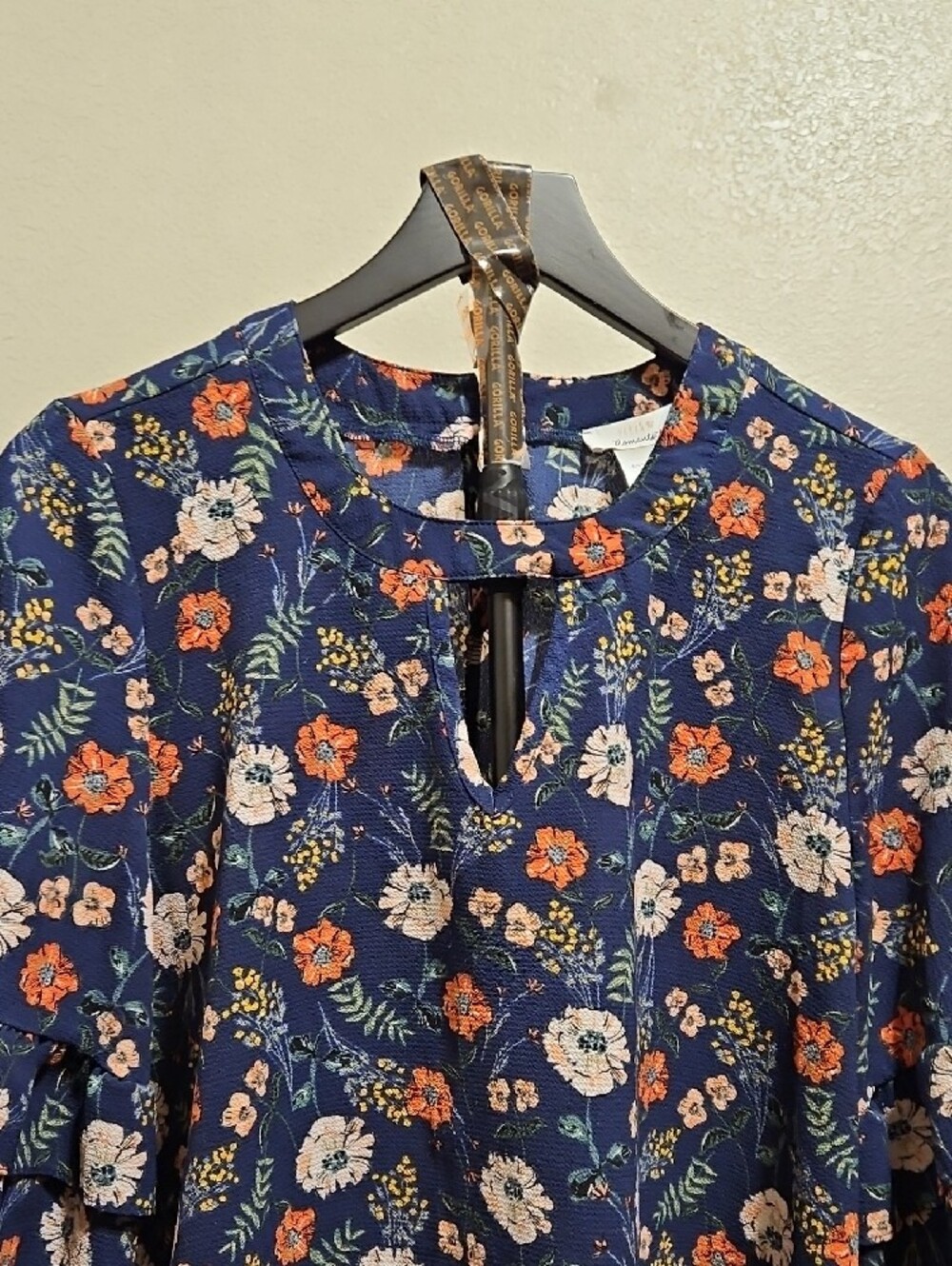 URBAN Romantics Navy Floral Keyhole Ruffle-Sleeve Top - Picture 2 of 7